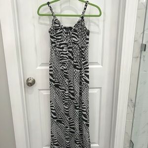 Long black/white maxi dress